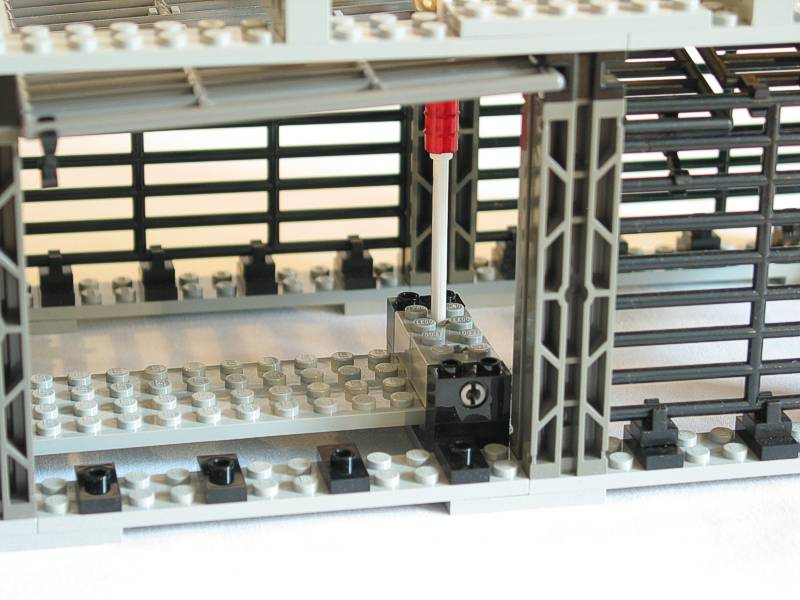 Illustration for article titled LEGO Mousetrap Makes Mice Hate Danish Cheese